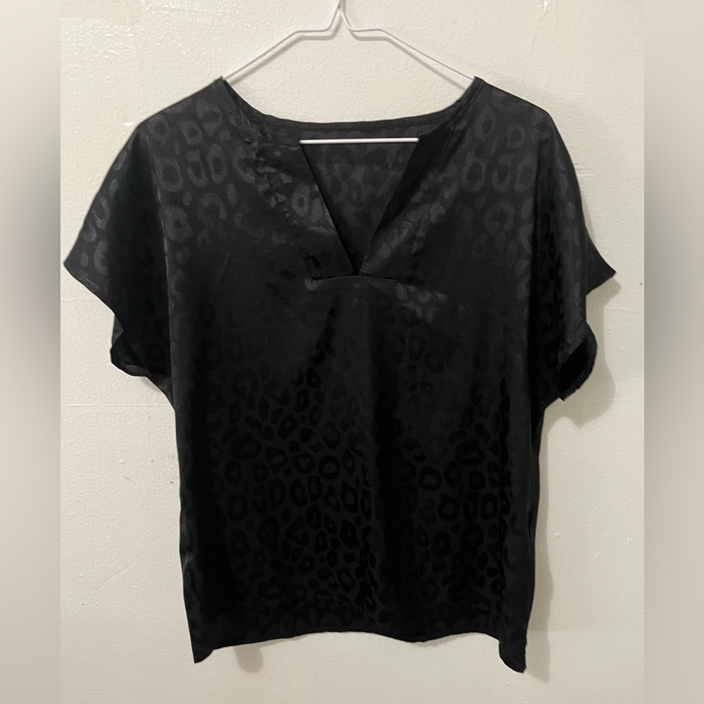 V neck cheetah blouse